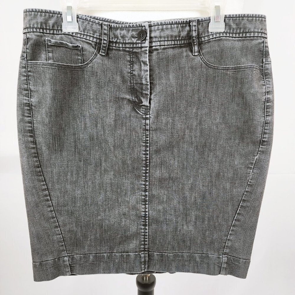 Kenneth Cole Reaction Women's Gray Short Denim Skirt Size 14